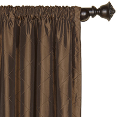 Chester Pintucked Diamond Window ����